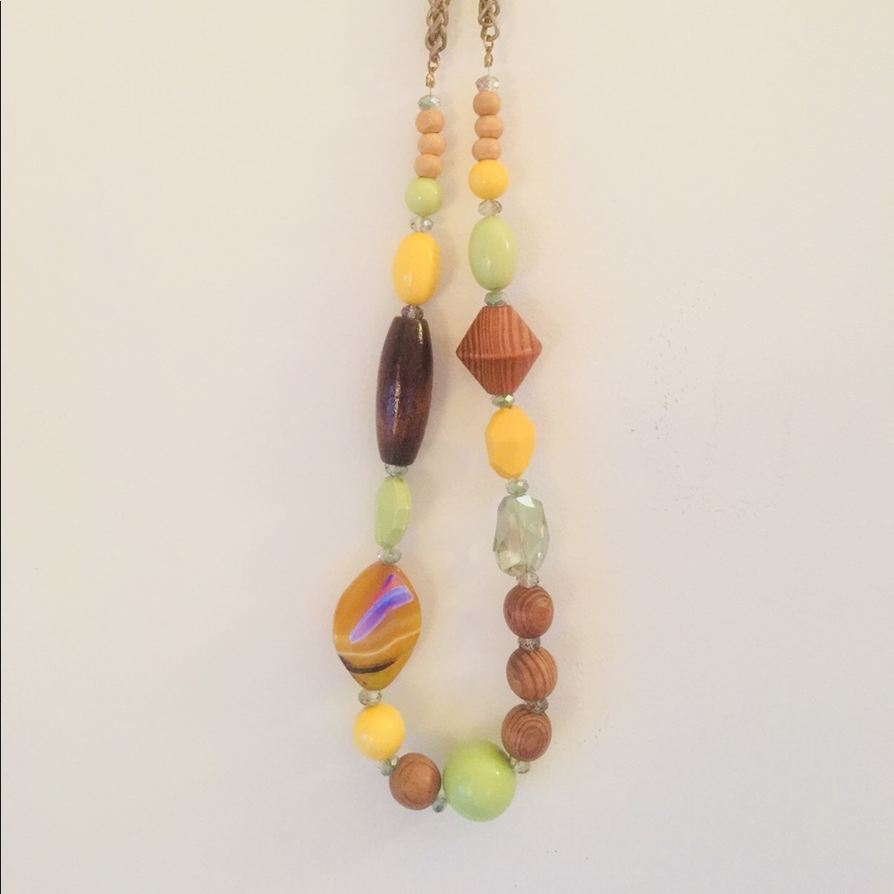 Beaded necklace glass beads